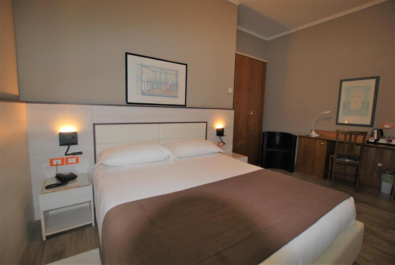 Hotel Lenotel Εξωτερικό φωτογραφία