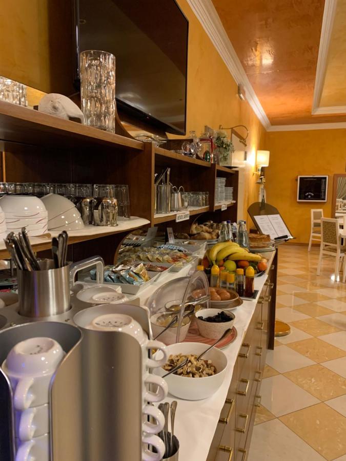 Hotel Lenotel Εξωτερικό φωτογραφία