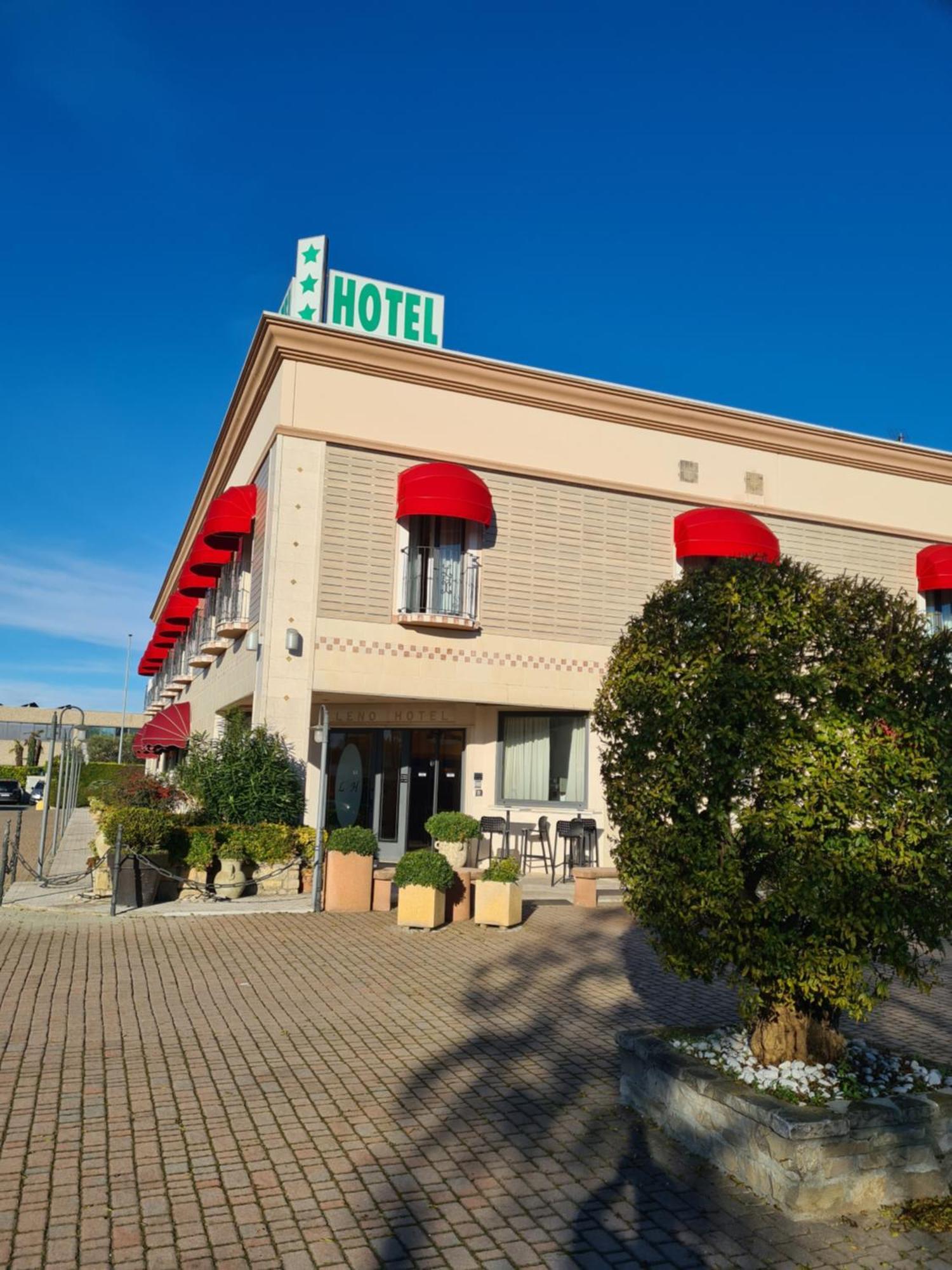 Hotel Lenotel Εξωτερικό φωτογραφία