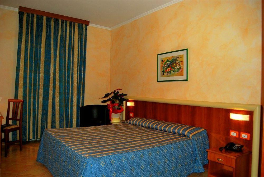 Hotel Lenotel Εξωτερικό φωτογραφία