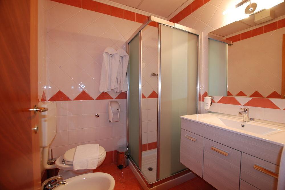 Hotel Lenotel Εξωτερικό φωτογραφία